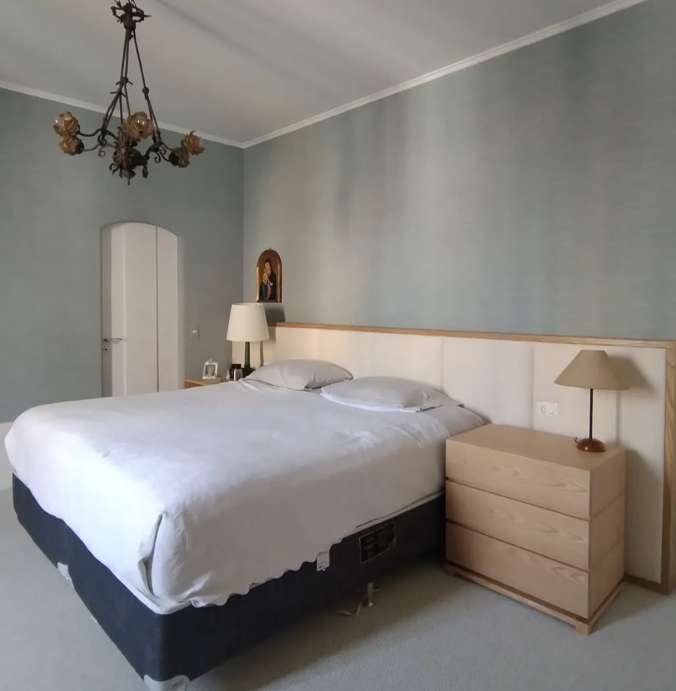 Pinel de cabeceira estofado em Jardins